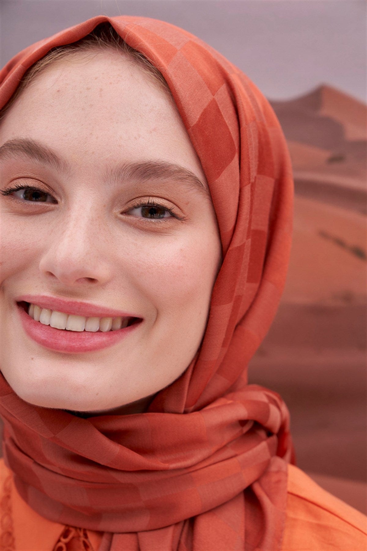 Dama-Jacquard-Hijab aus italienischer Seide