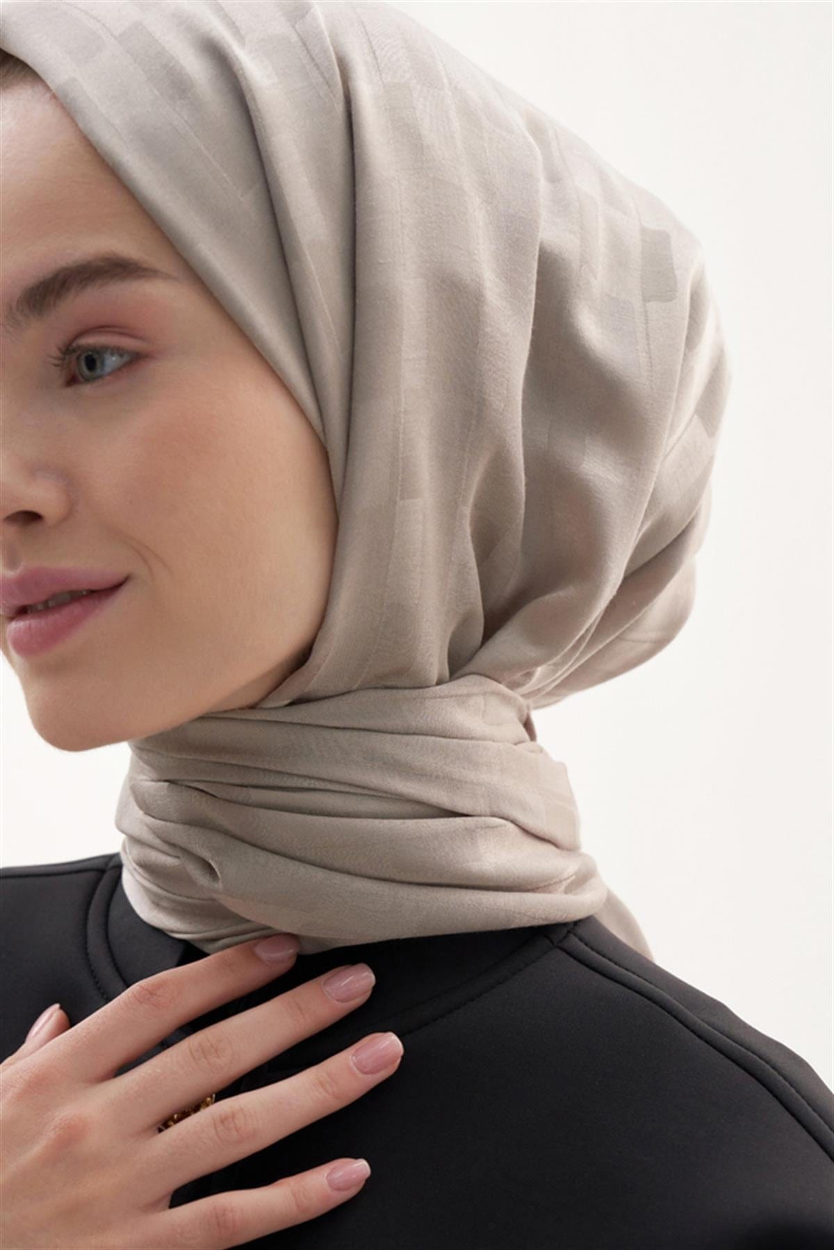 Cubeline Jacquard-Hijab aus italienischer Seide