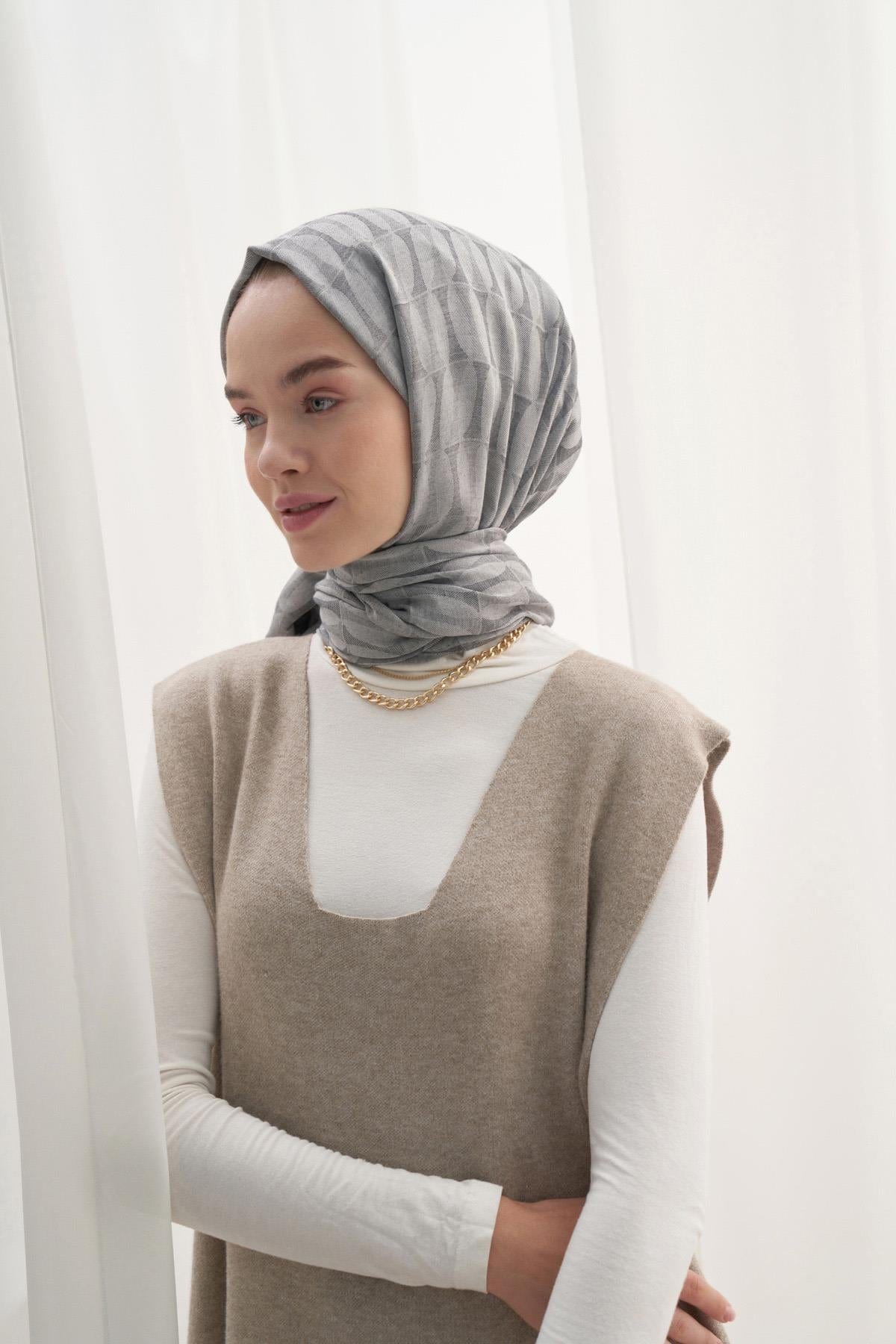 Mio Pattern Vence doppelseitiger Hijab aus Baumwolle und Seide