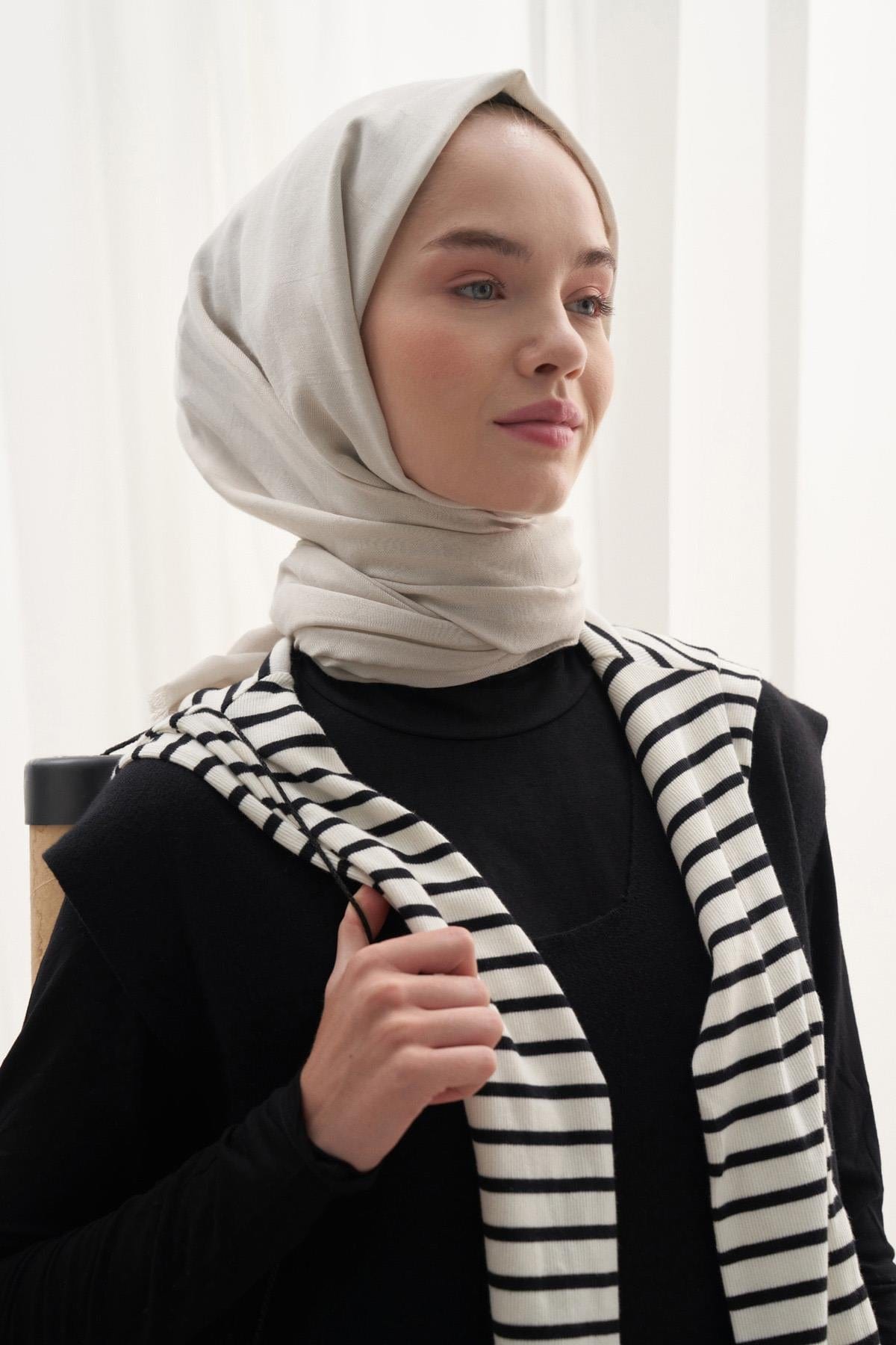 Mio Pattern Vence doppelseitiger Hijab aus Baumwolle und Seide